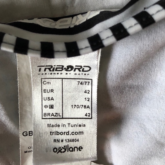 Bikini - Picture 3 of 4